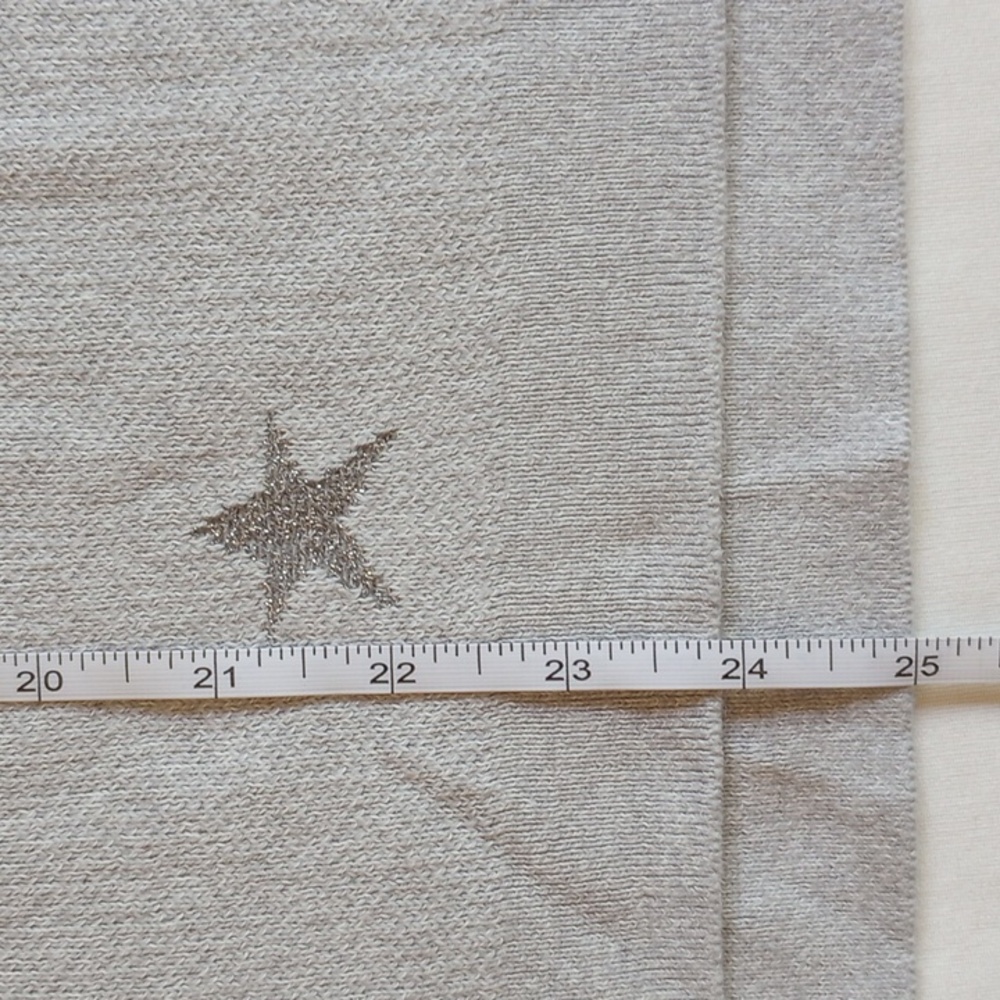 NWT Old Navy Fine Knit Cotton Sweater M Long Sleeve Crewneck Gray Silver Stars - Picture 6 of 6